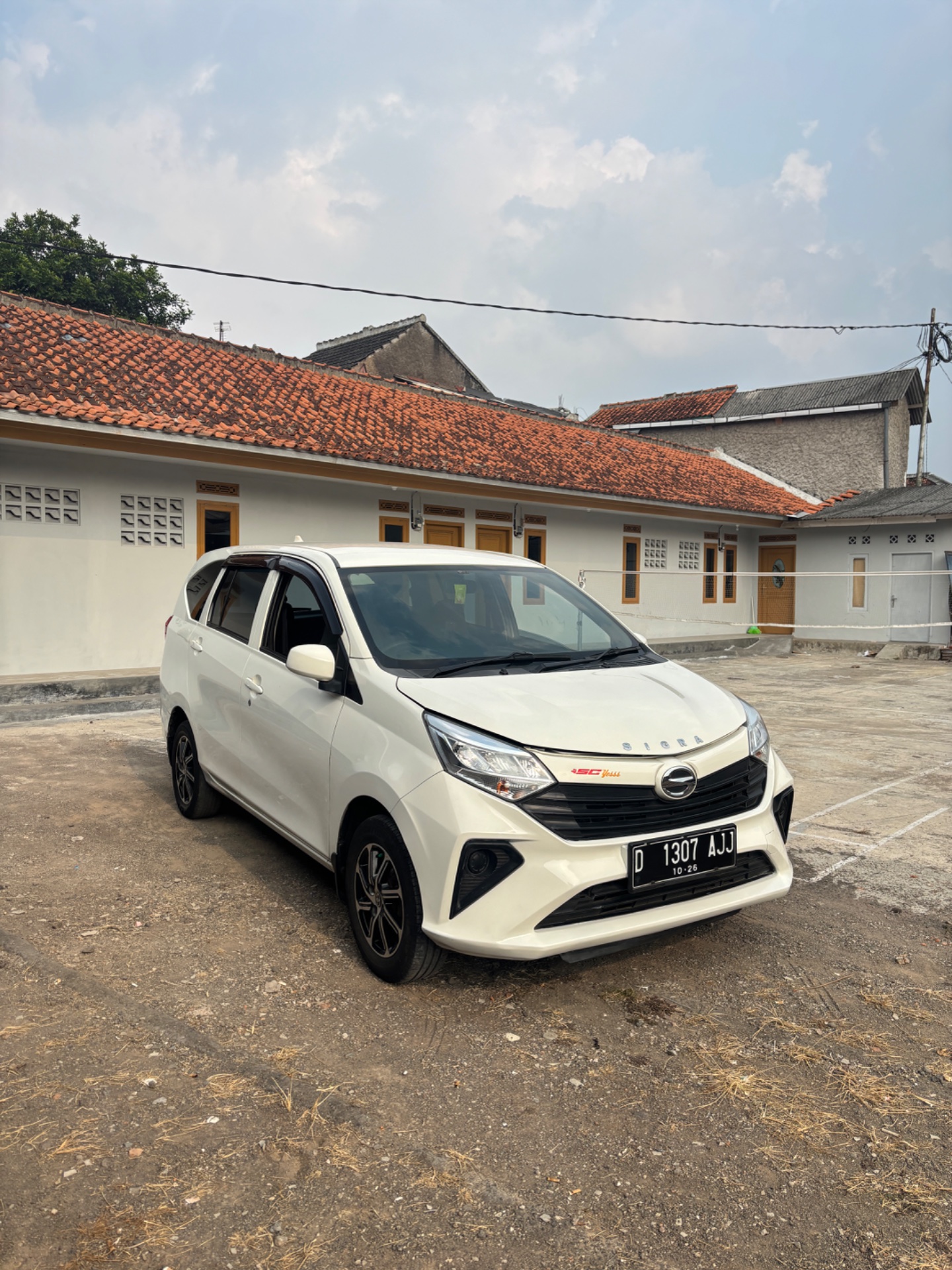 2021 Daihatsu Sigra M MT